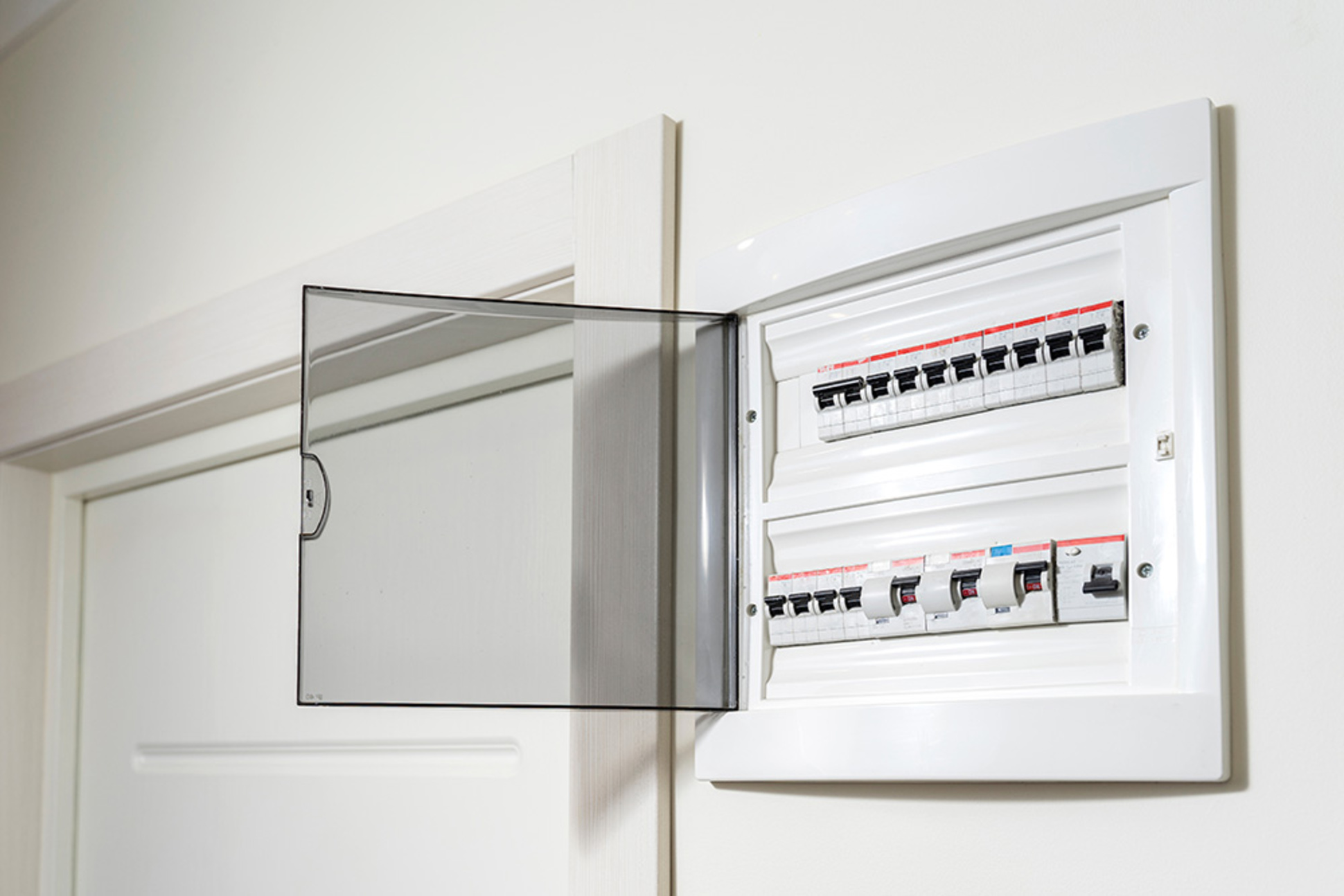 Über­spannungs­schutz bei Elektrotechnik Mortka in Niederaula